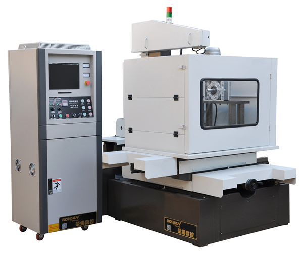 ��侀��и�C